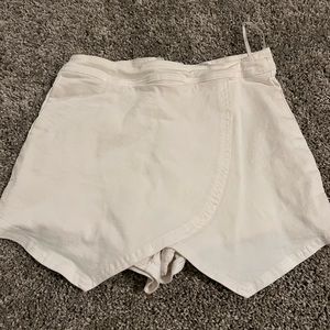 White Jean skort size S, very flattering